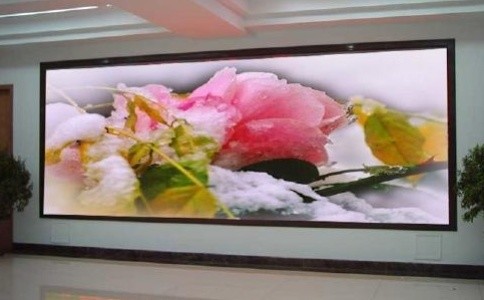 成都led顯示屏廠家：清洗led顯示屏需要用到哪些設備設施？