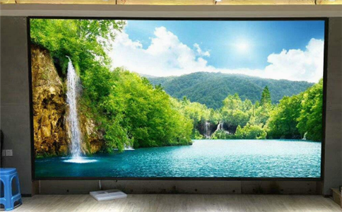 成都LED顯示屏 | LED顯示屏的穩(wěn)定畫質(zhì)離不開一塊好的芯片！